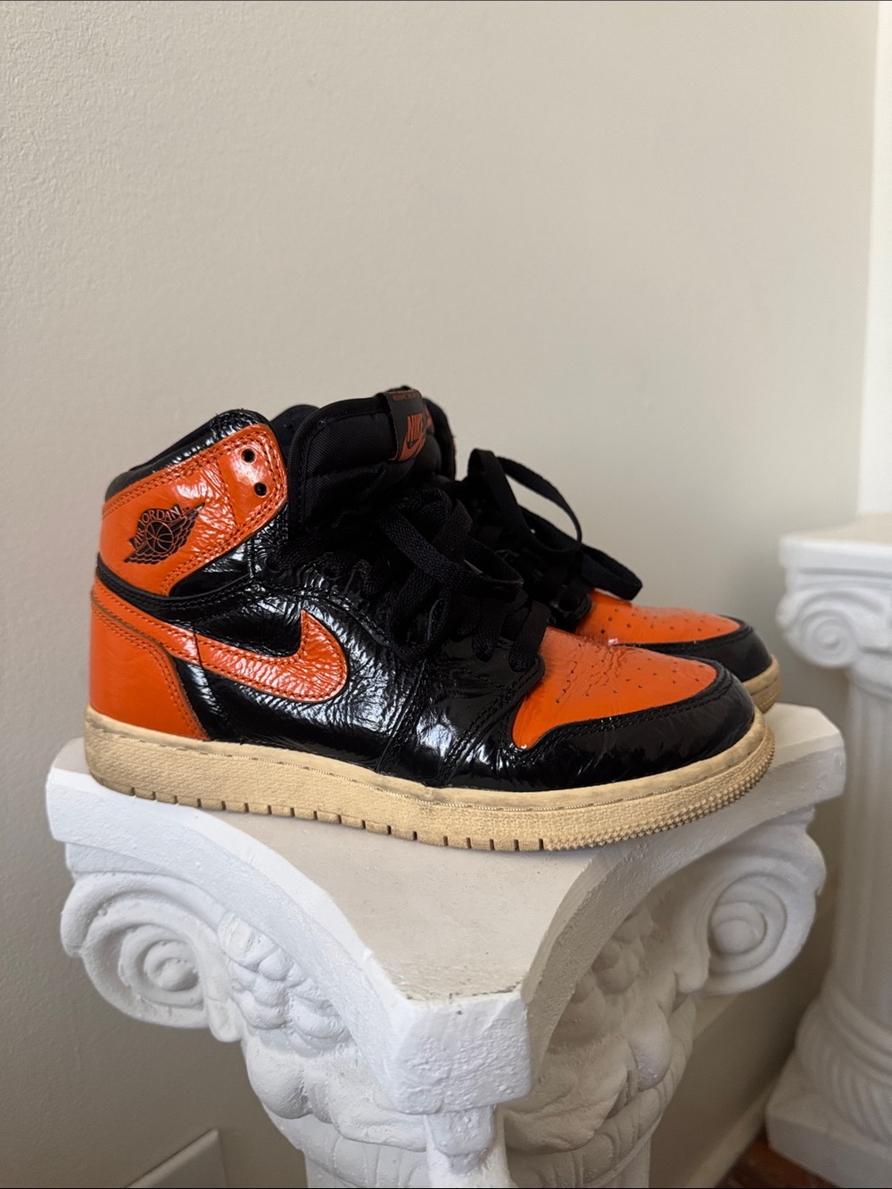 Nike Shattered Backboard Boys Retro Sneakers